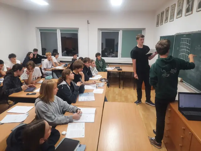Wykład i praca nad zadaniami podczas V Warsztatów Matematycznych
