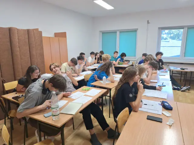 Wykład i praca nad zadaniami podczas V Warsztatów Matematycznych